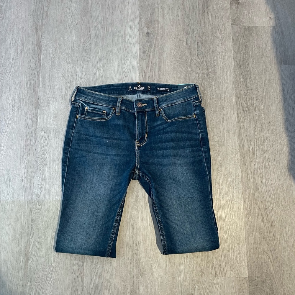 HOLLISTER JEANS